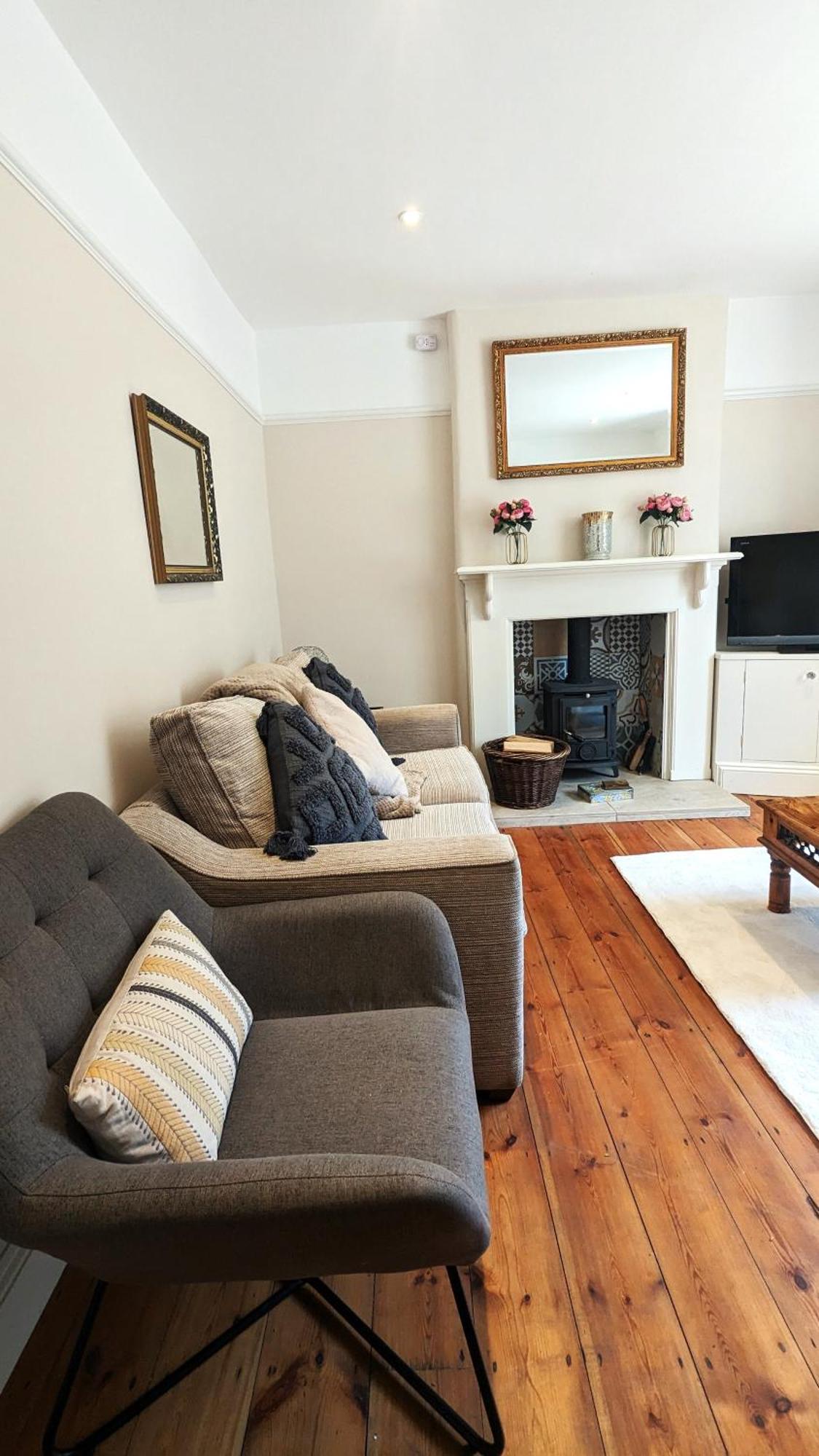 17th Century Borough 3 Bedroom *