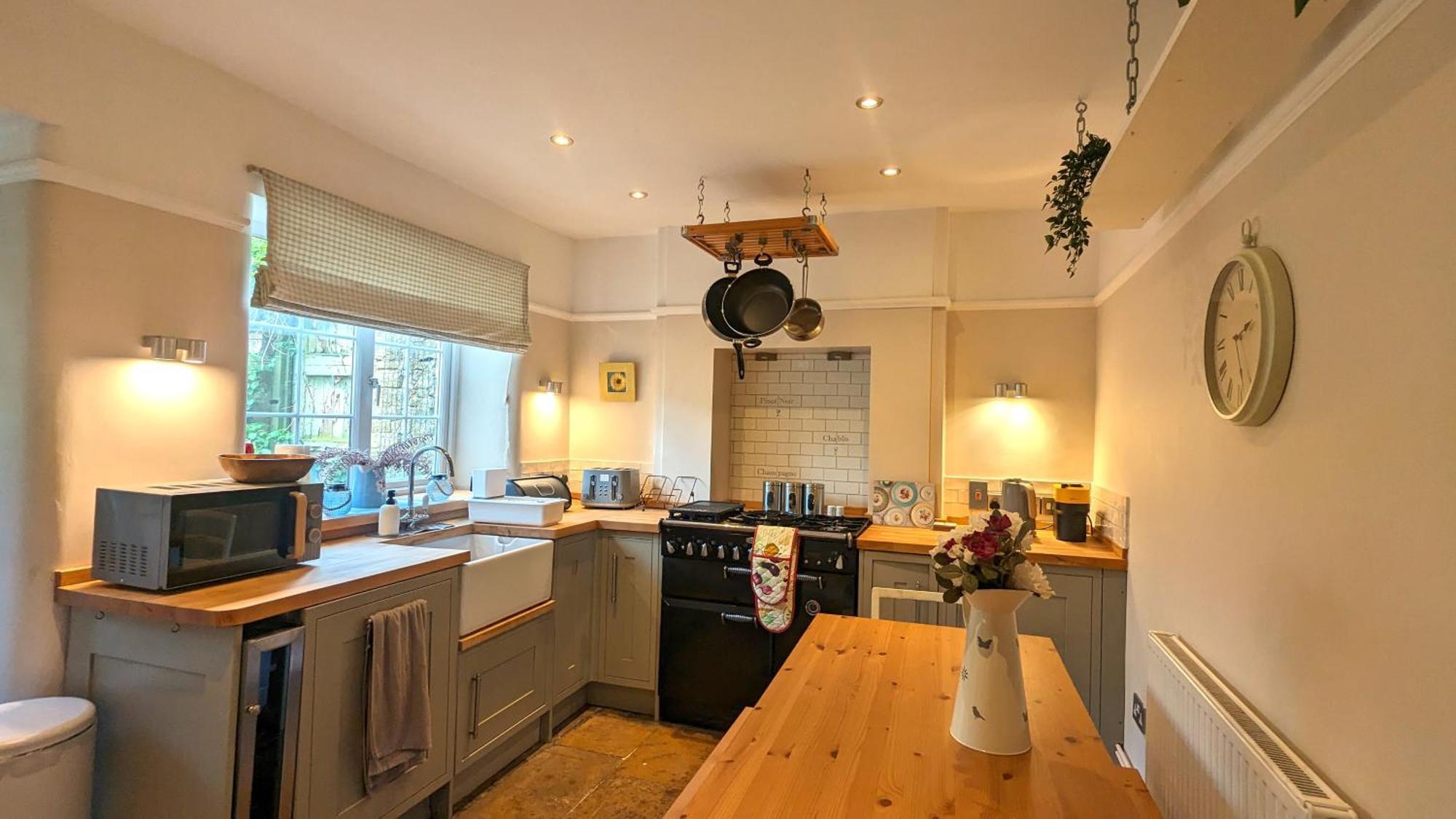 17th Century Borough 3 Bedroom * Chipping Norton